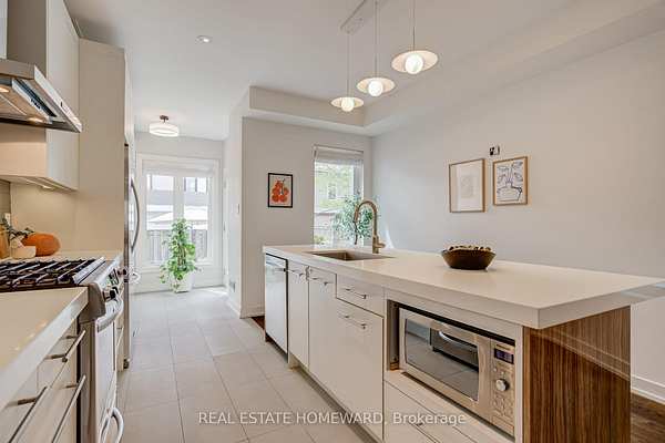 44 Ashdale Ave